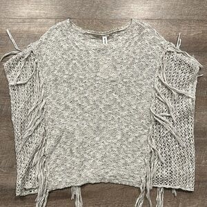 Bethany Mota gray/white knit fringed crocheted poncho sweater size M/L